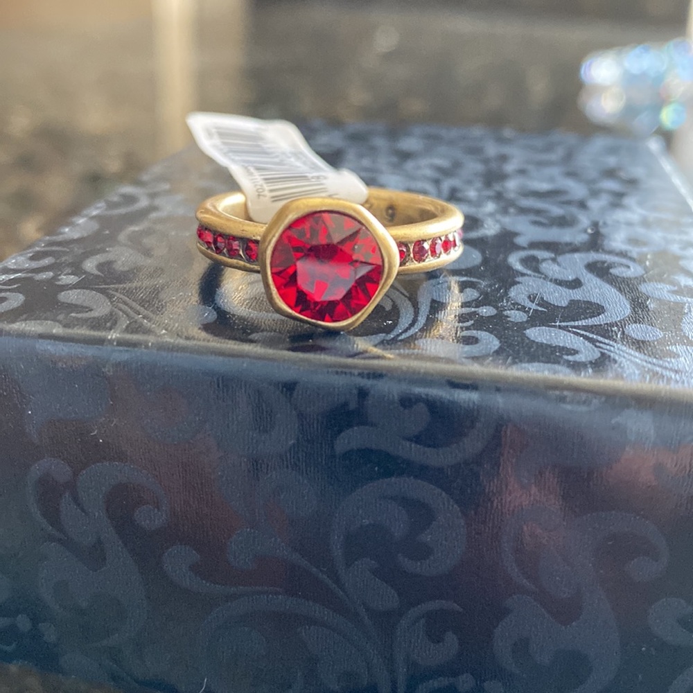 Amanda Blu Ring - Picture 2 of 3